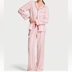 Victoria’s Secret Flannel Pajama Set